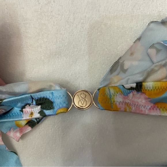 New! Victoria's Secret Floral Lemon Print Ruffled One Piece Swimsuit 3869 - Picture 4 of 10